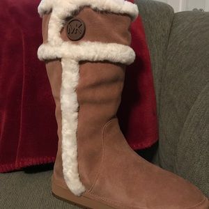Michael Kors Winter Tall Boot - size 7M